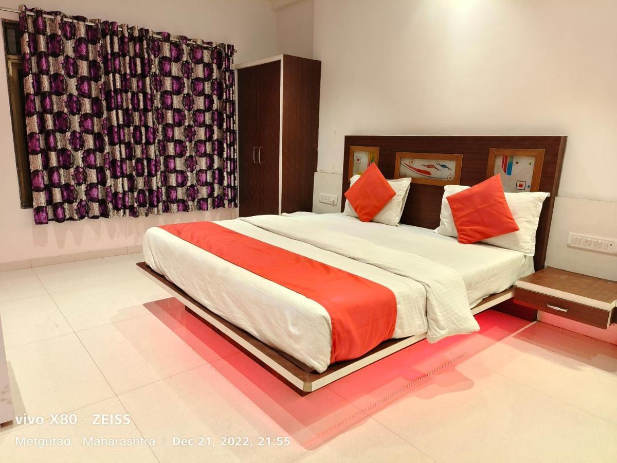 Hotel Veggies Residency & Pure Veg Restaurant Mahābaleshwar Exterior foto